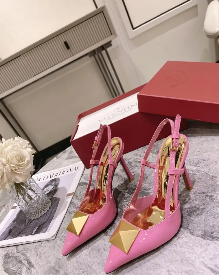 hype Valentino Sandals