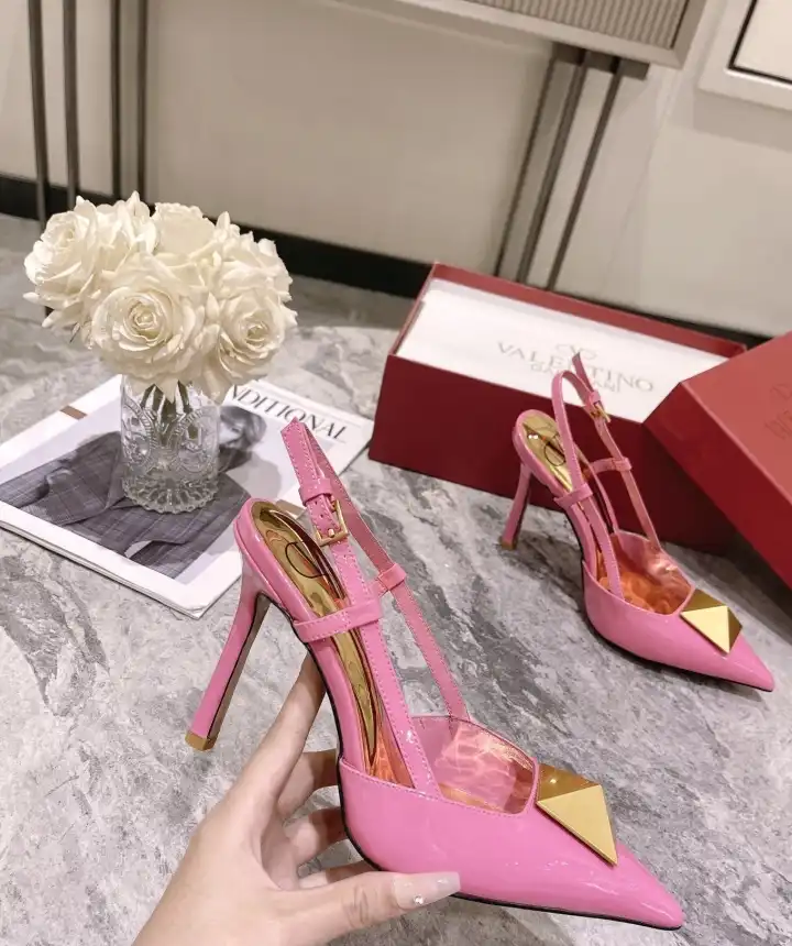 hype Valentino Sandals