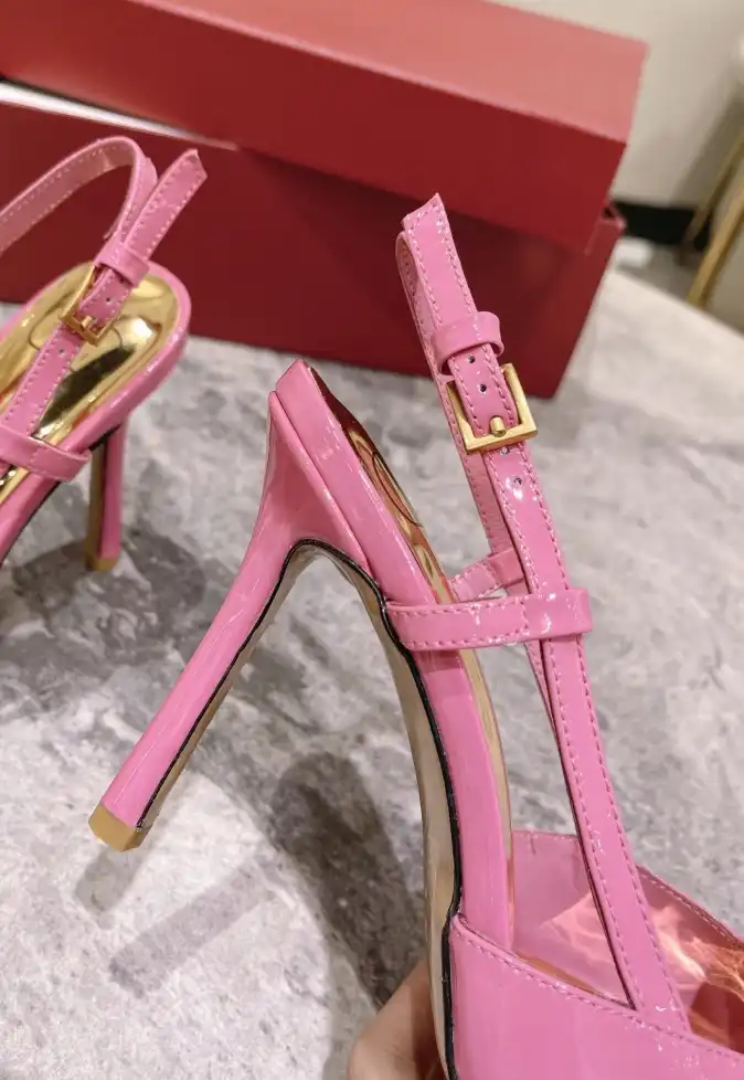 hype Valentino Sandals