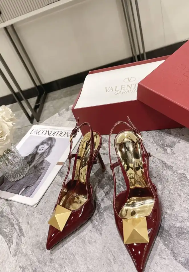 hype Valentino Sandals