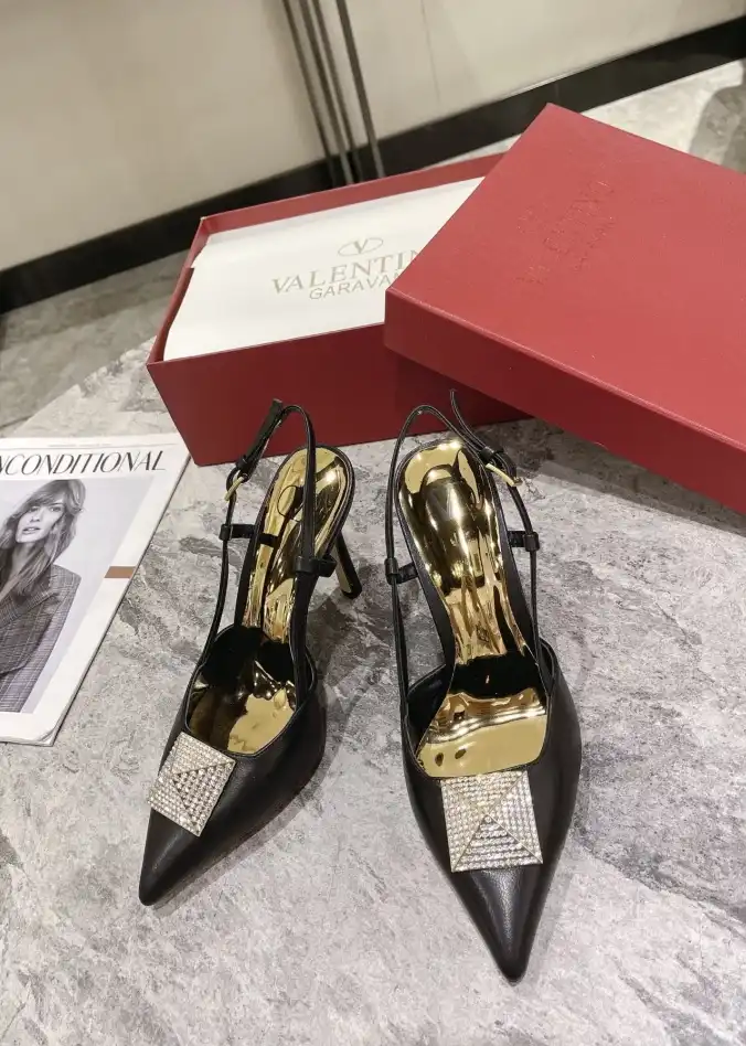 hype Valentino Sandals