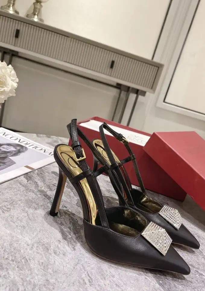 hype Valentino Sandals