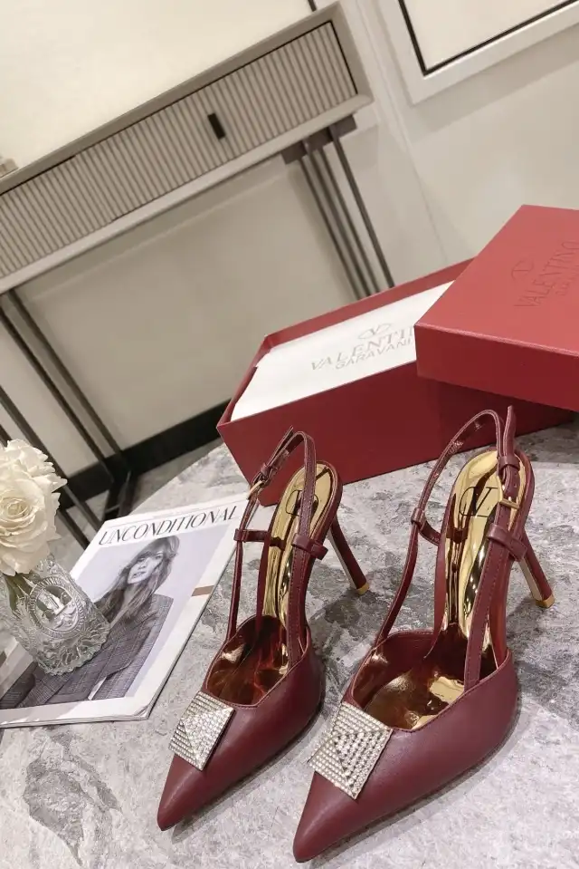 hype Valentino Sandals