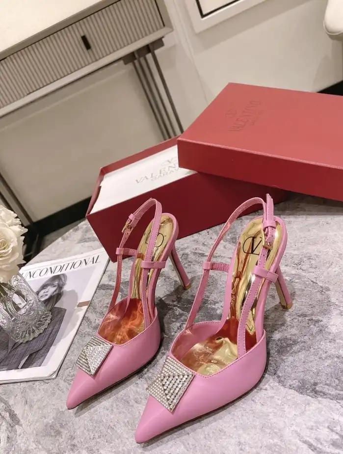 hype Valentino Sandals