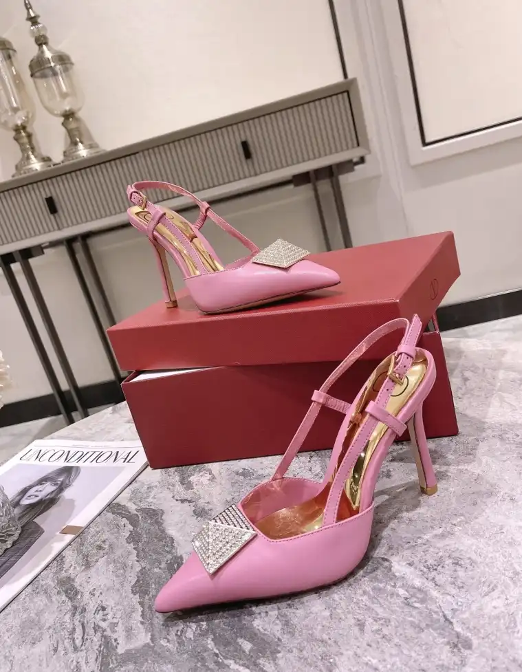 hype Valentino Sandals