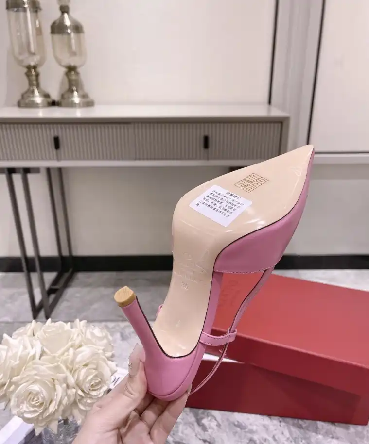 hype Valentino Sandals