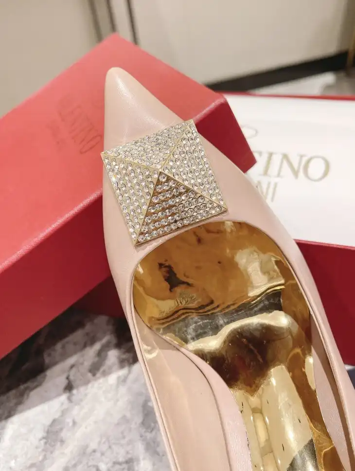 hype Valentino High Heels