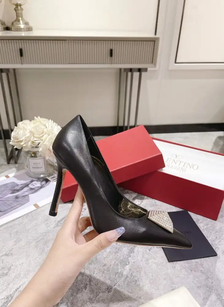 hype Valentino High Heels