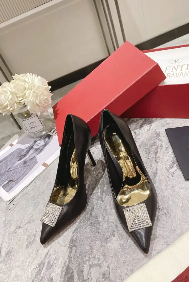 hype Valentino High Heels