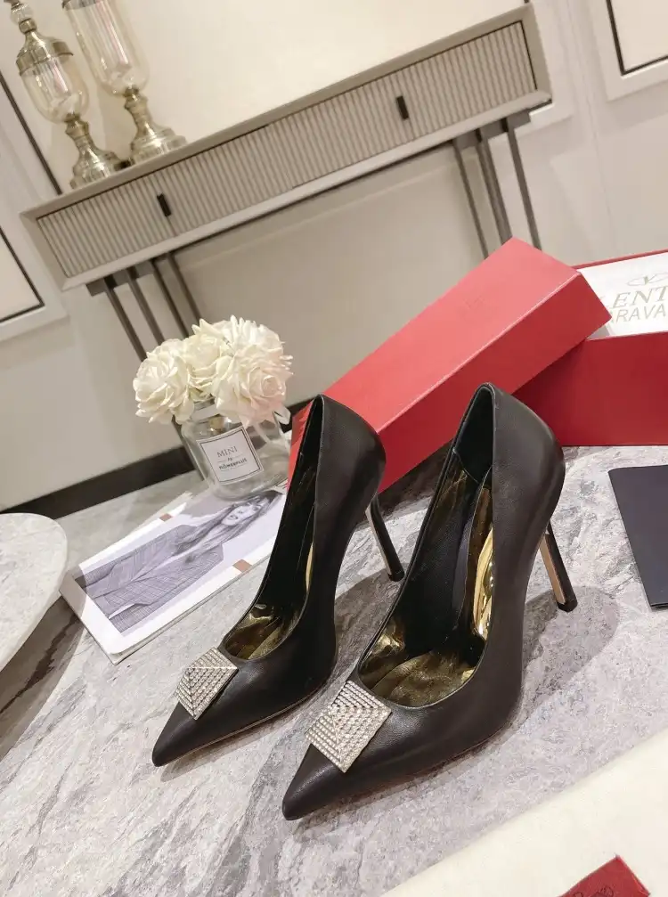 hype Valentino High Heels