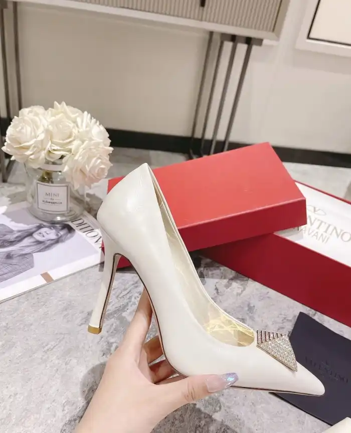 hype Valentino High Heels