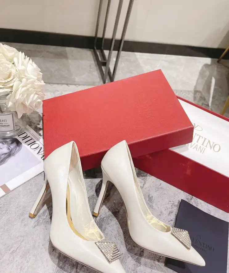 hype Valentino High Heels