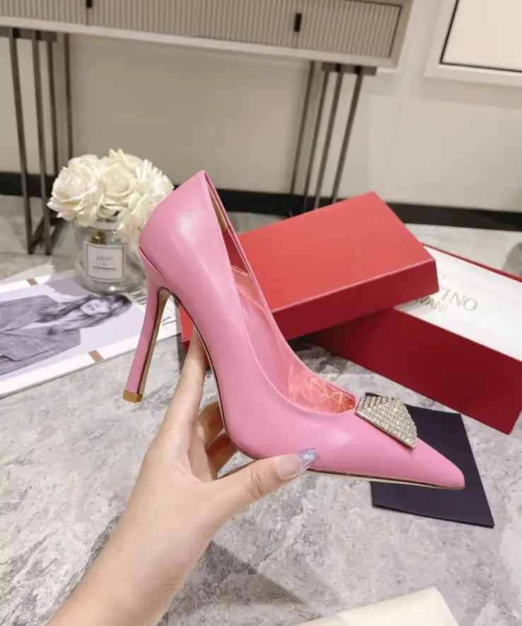 hype Valentino High Heels