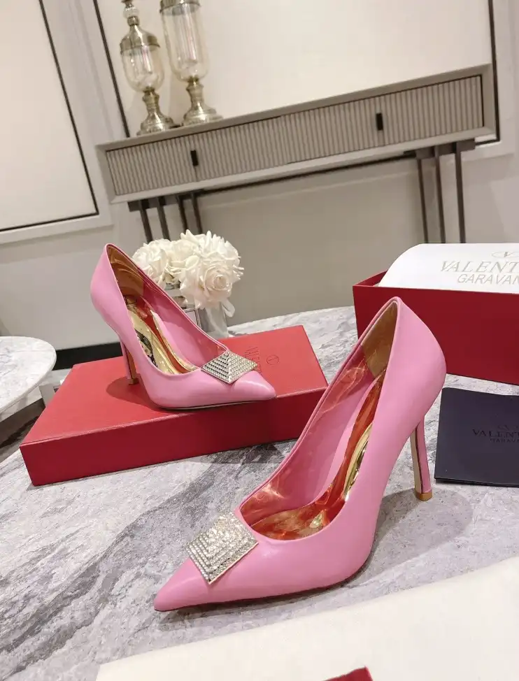 hype Valentino High Heels