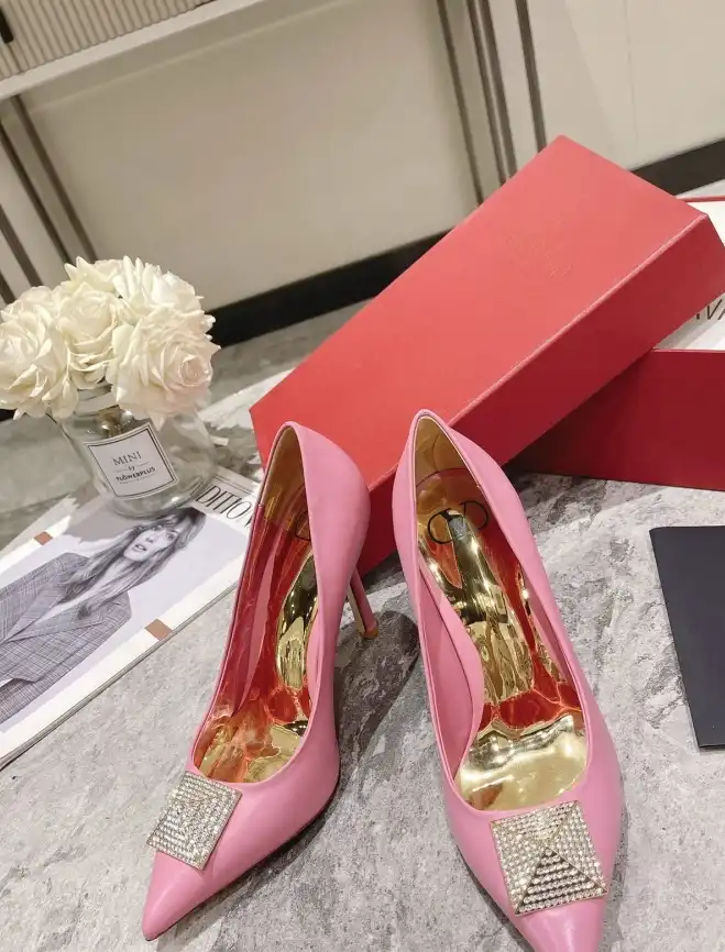 hype Valentino High Heels