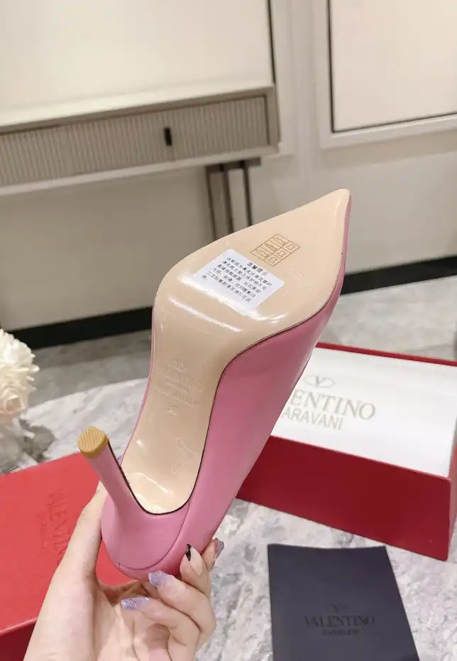 hype Valentino High Heels