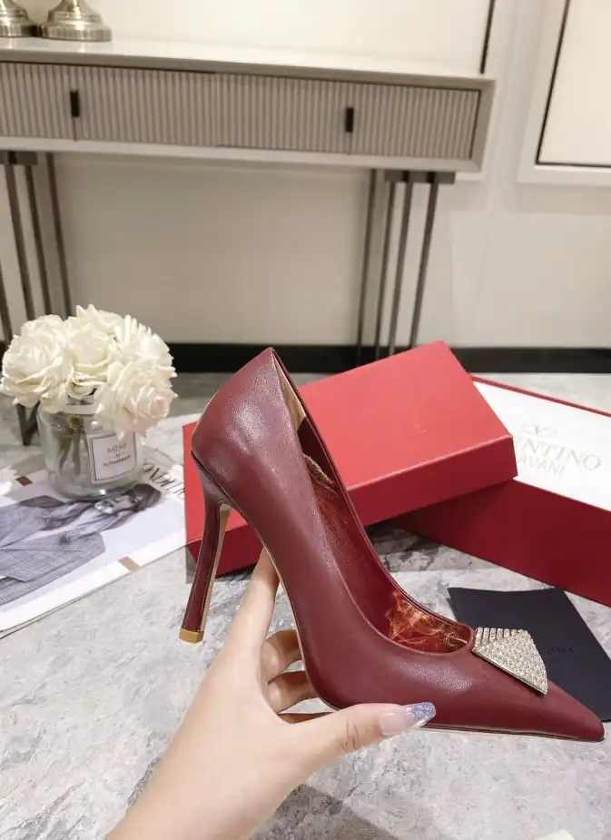 hype Valentino High Heels