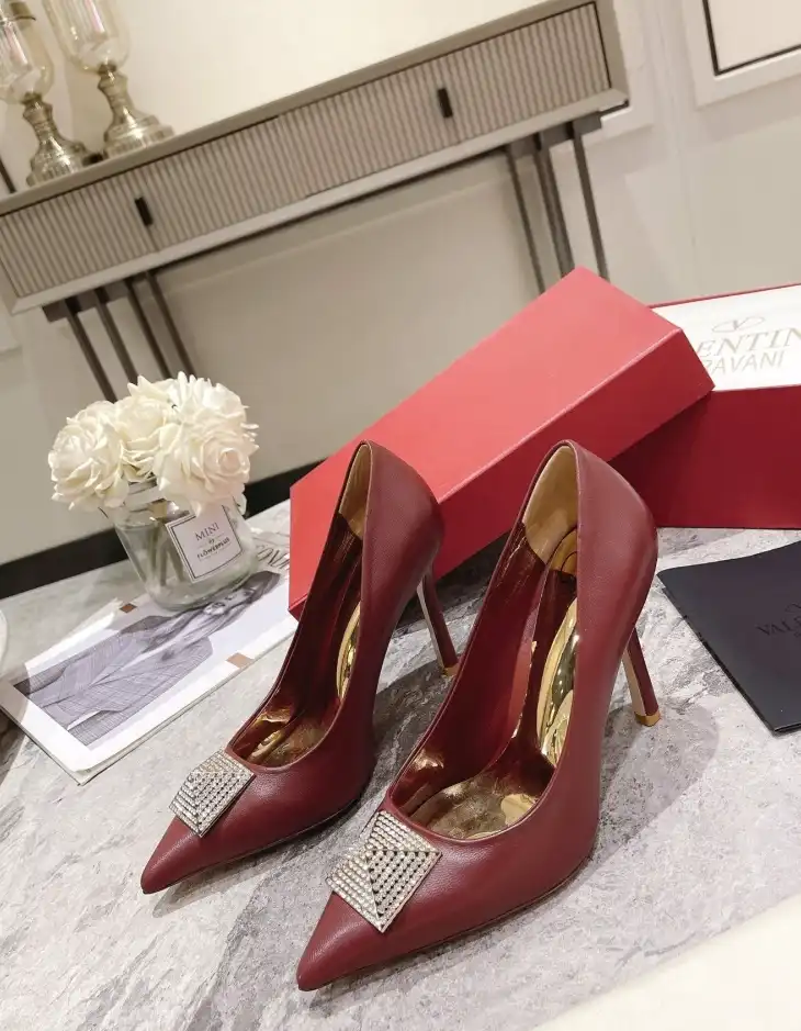 hype Valentino High Heels