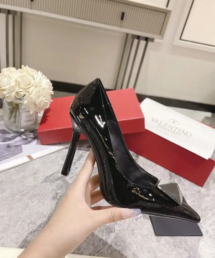 hype Valentino High Heels