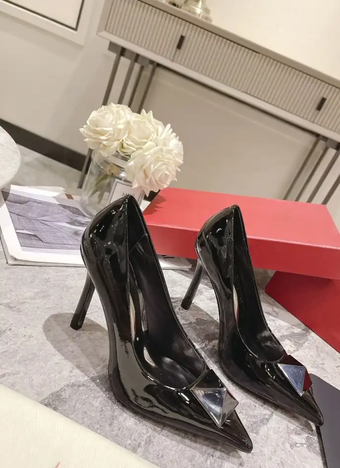 hype Valentino High Heels