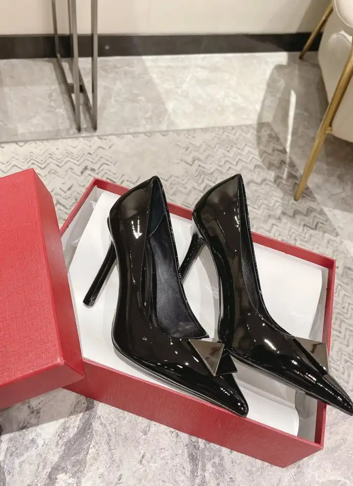 hype Valentino High Heels