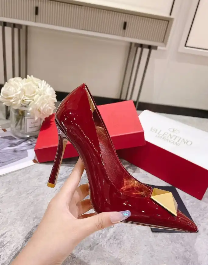 hype Valentino High Heels