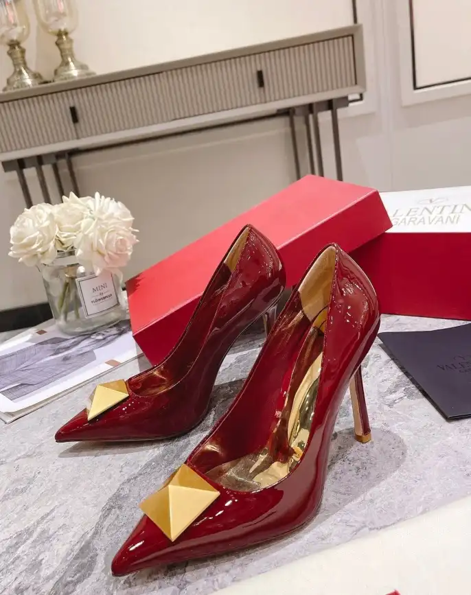 hype Valentino High Heels