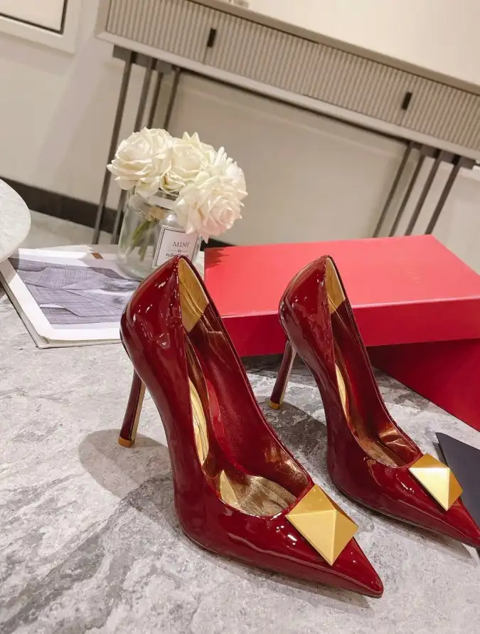 hype Valentino High Heels