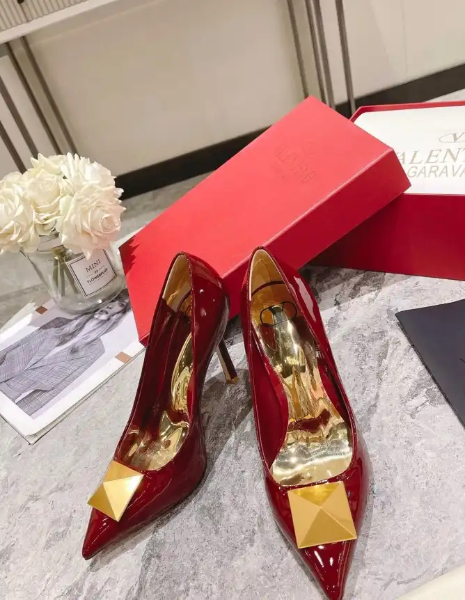 hype Valentino High Heels