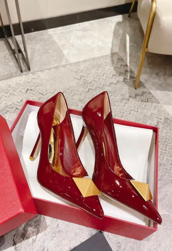 hype Valentino High Heels