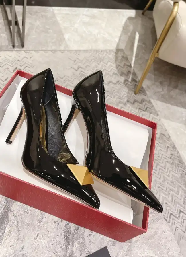 hype Valentino High Heels