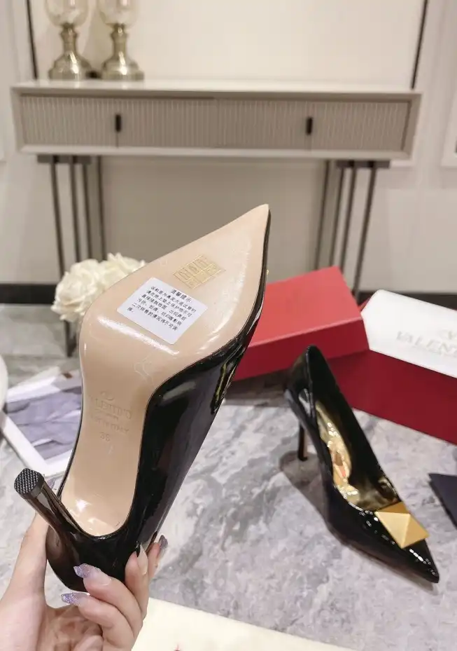 hype Valentino High Heels