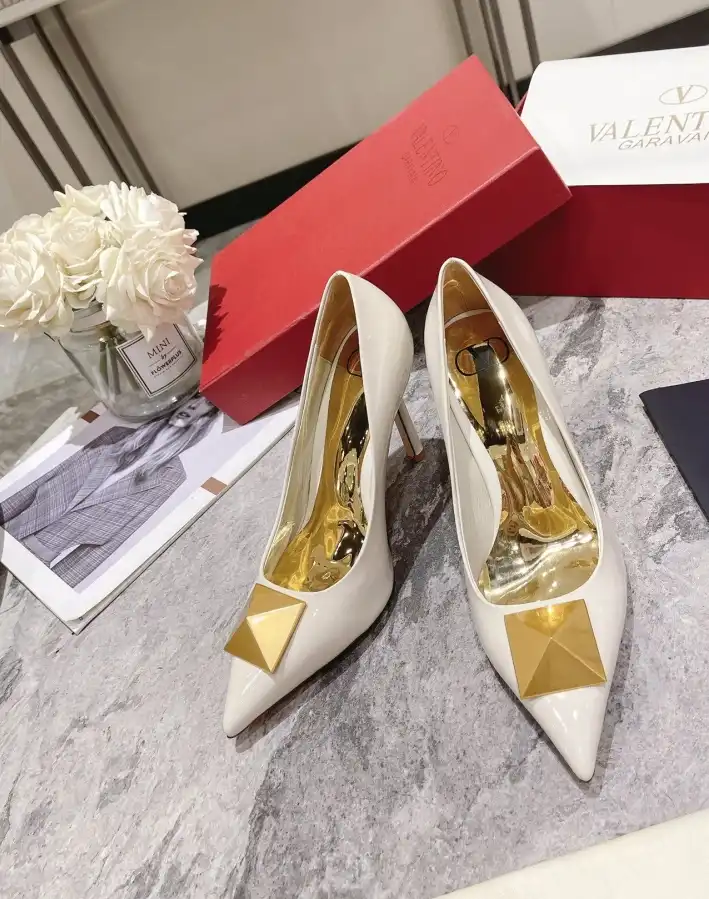 hype Valentino High Heels