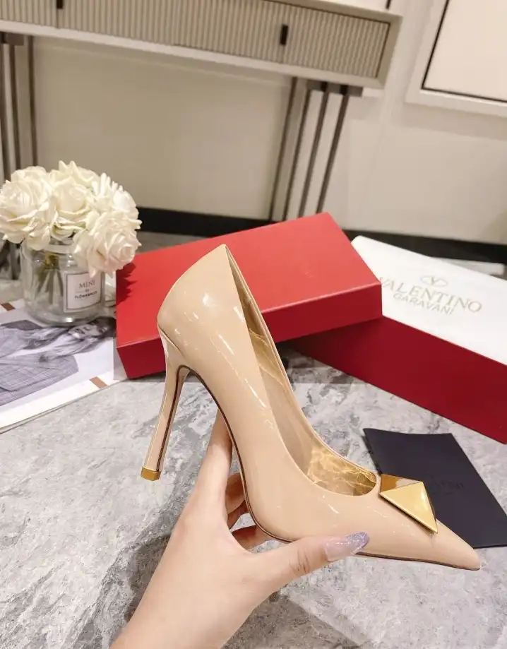 hype Valentino High Heels