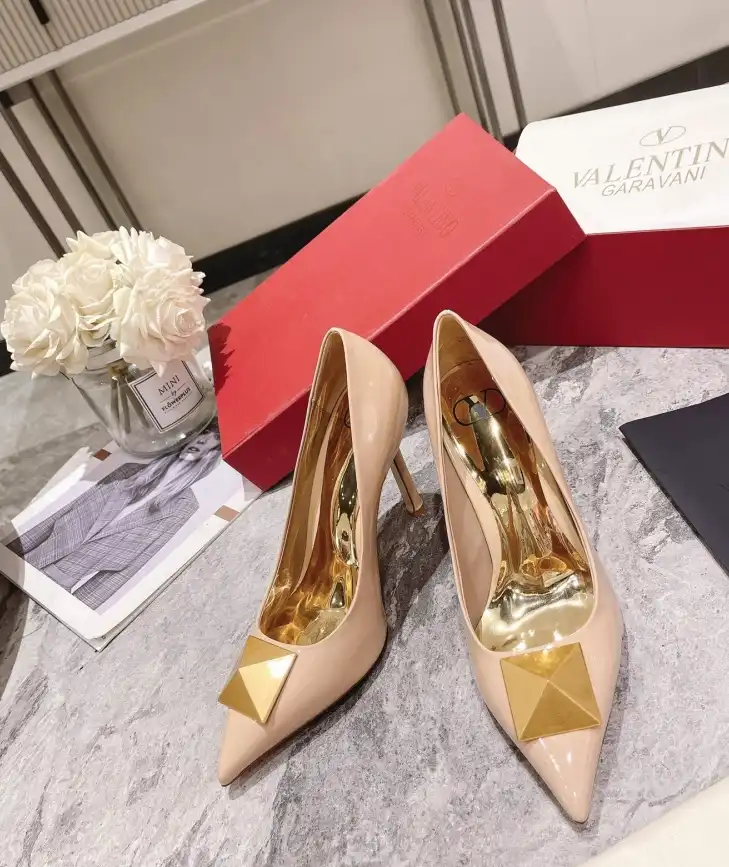 hype Valentino High Heels