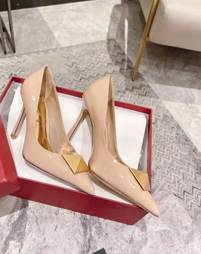 hype Valentino High Heels