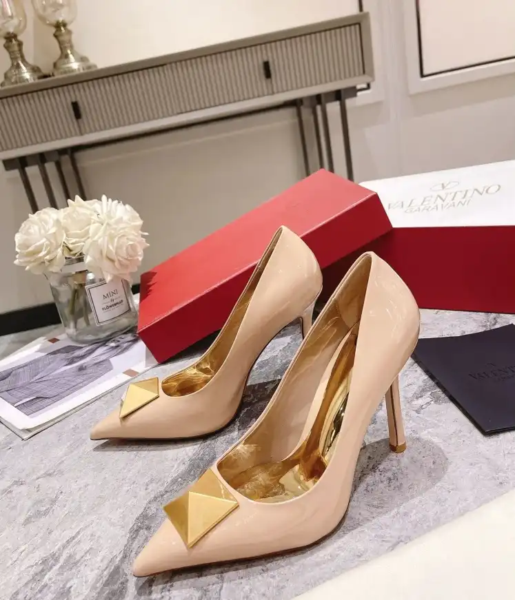 hype Valentino High Heels