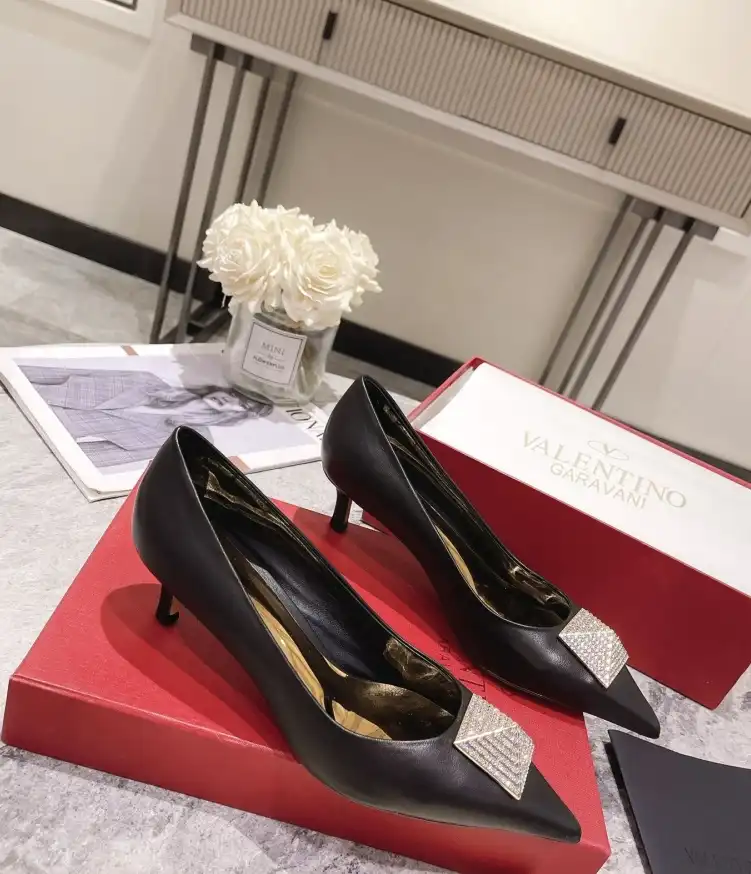 hype Valentino High Heels