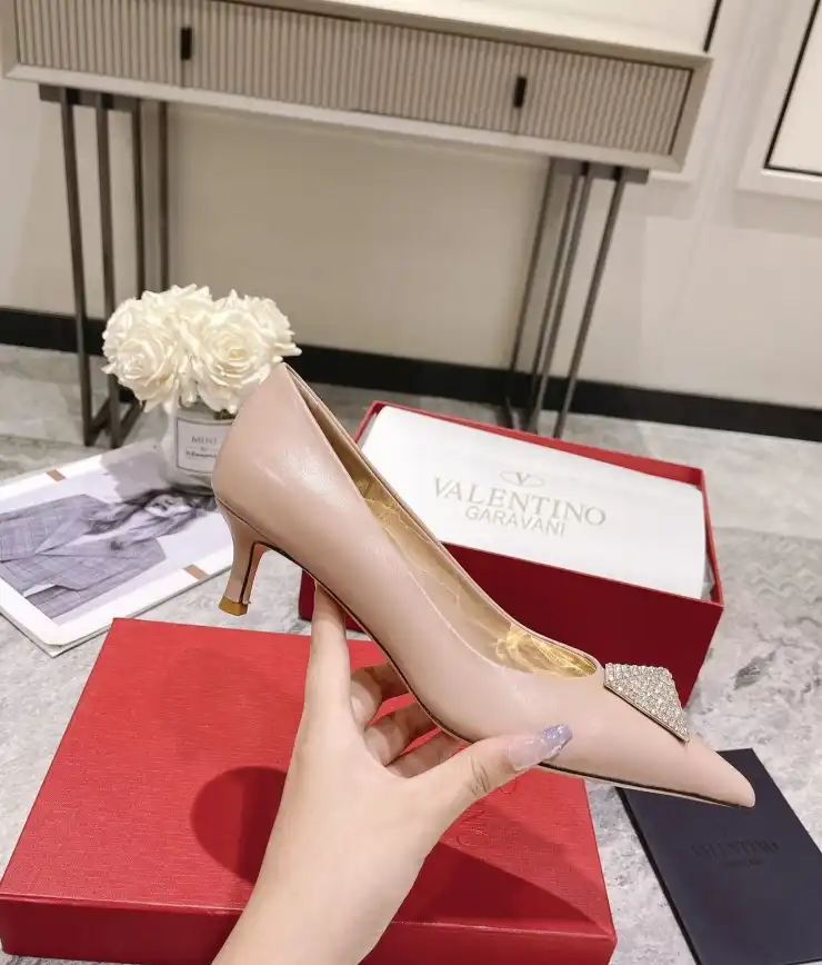 hype Valentino High Heels