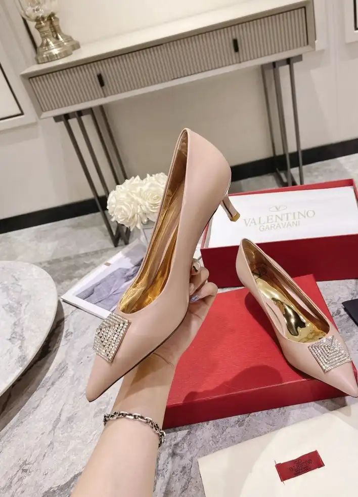 hype Valentino High Heels