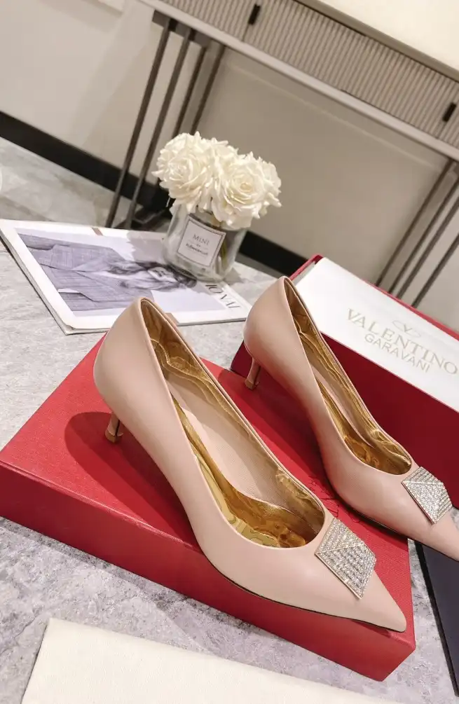 hype Valentino High Heels