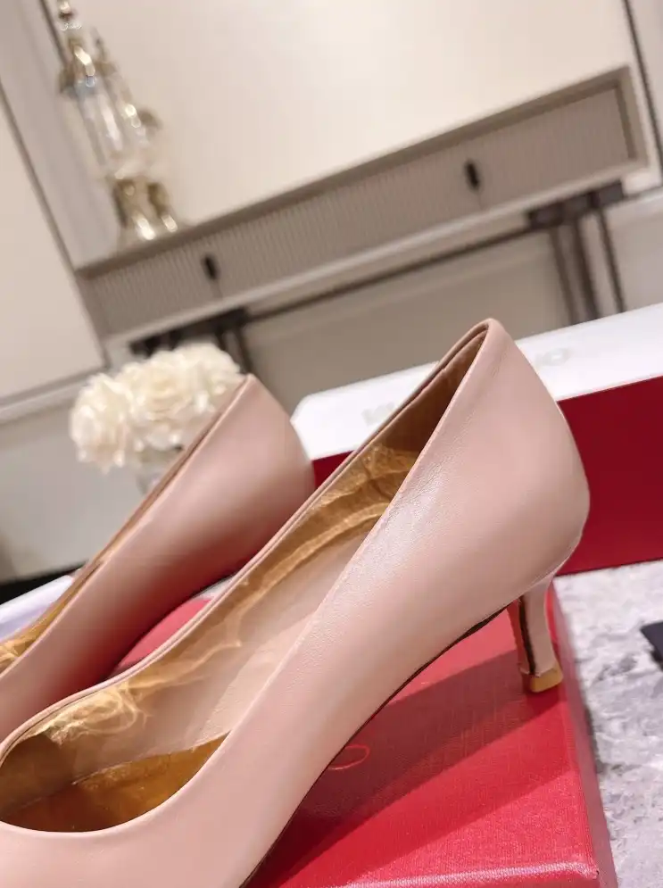 hype Valentino High Heels