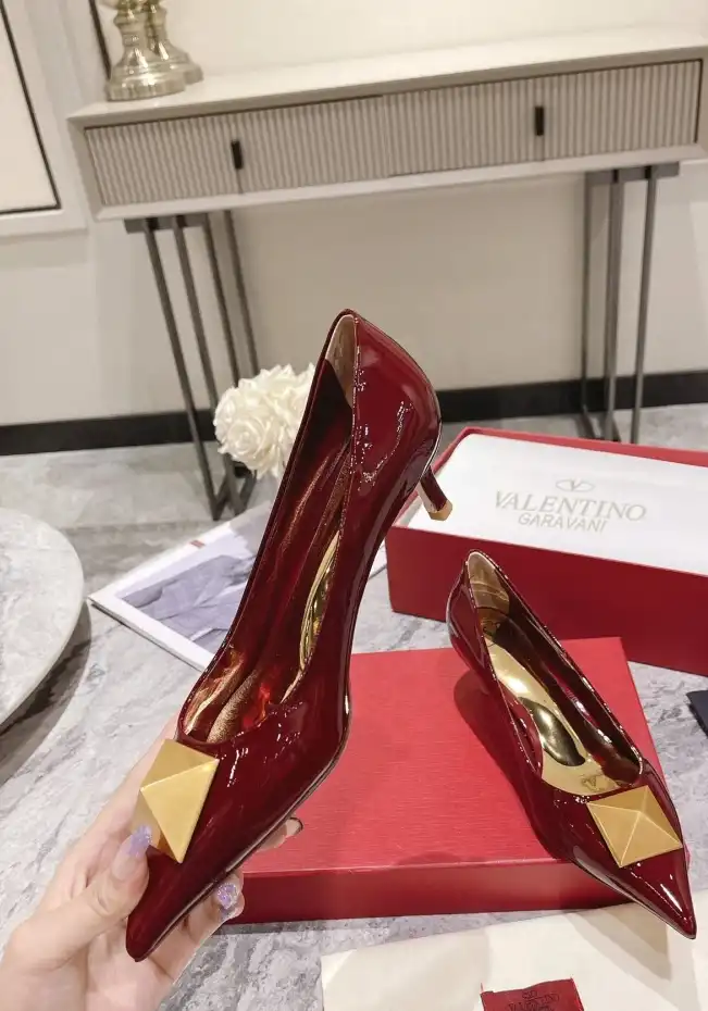 hype Valentino High Heels