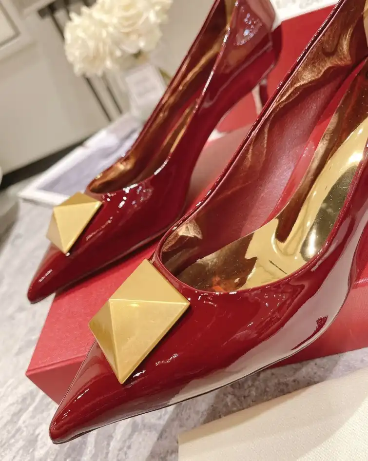 hype Valentino High Heels