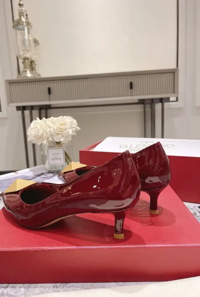 hype Valentino High Heels