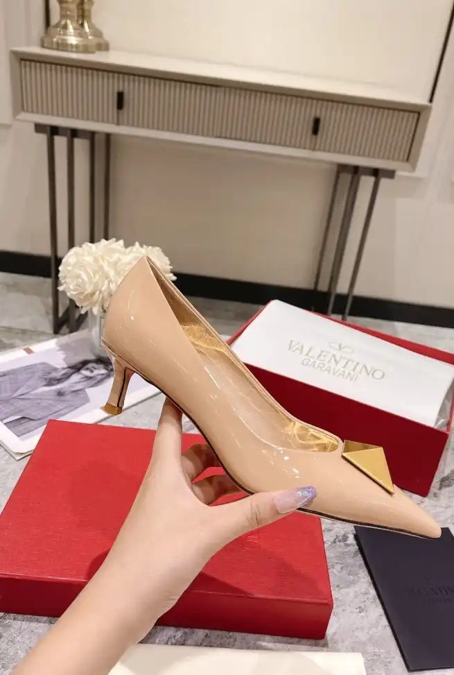 hype Valentino High Heels