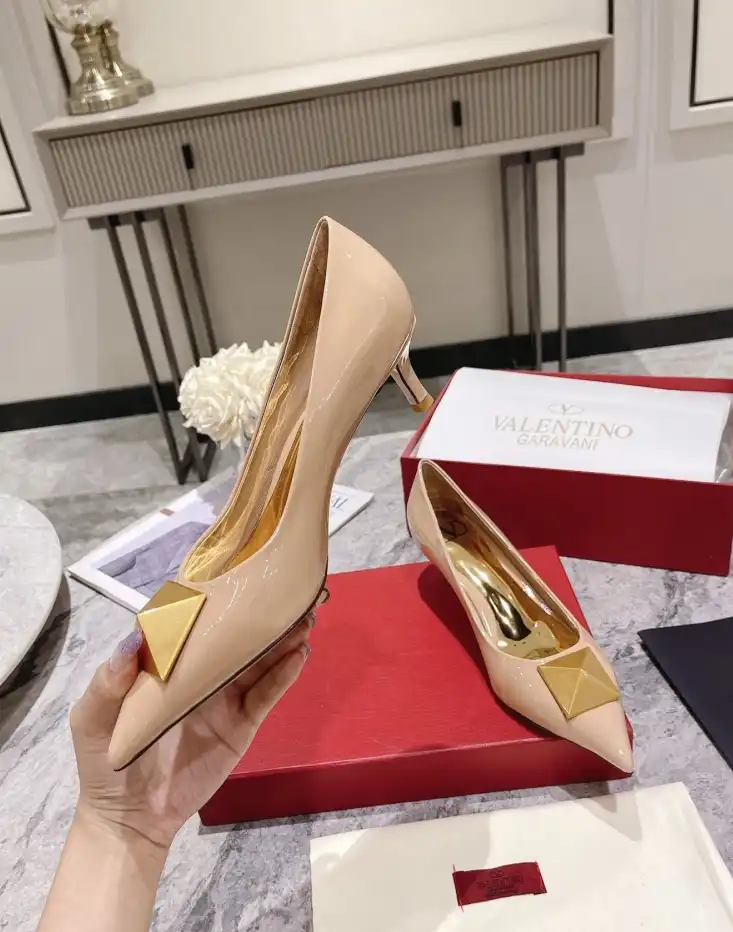 hype Valentino High Heels