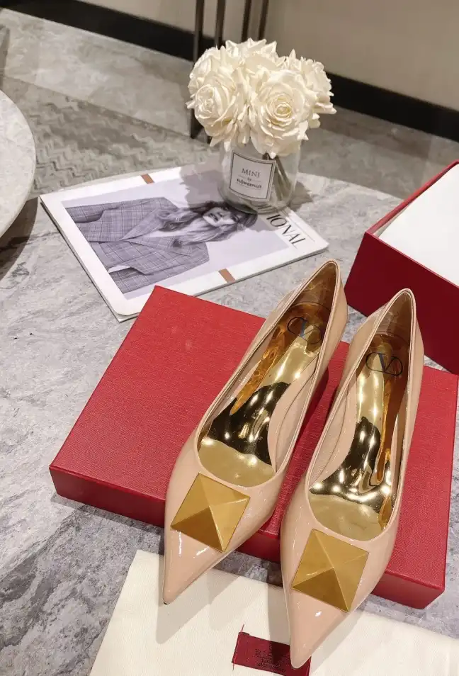 hype Valentino High Heels