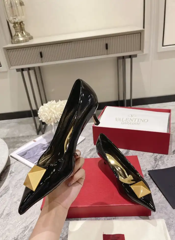 hype Valentino High Heels