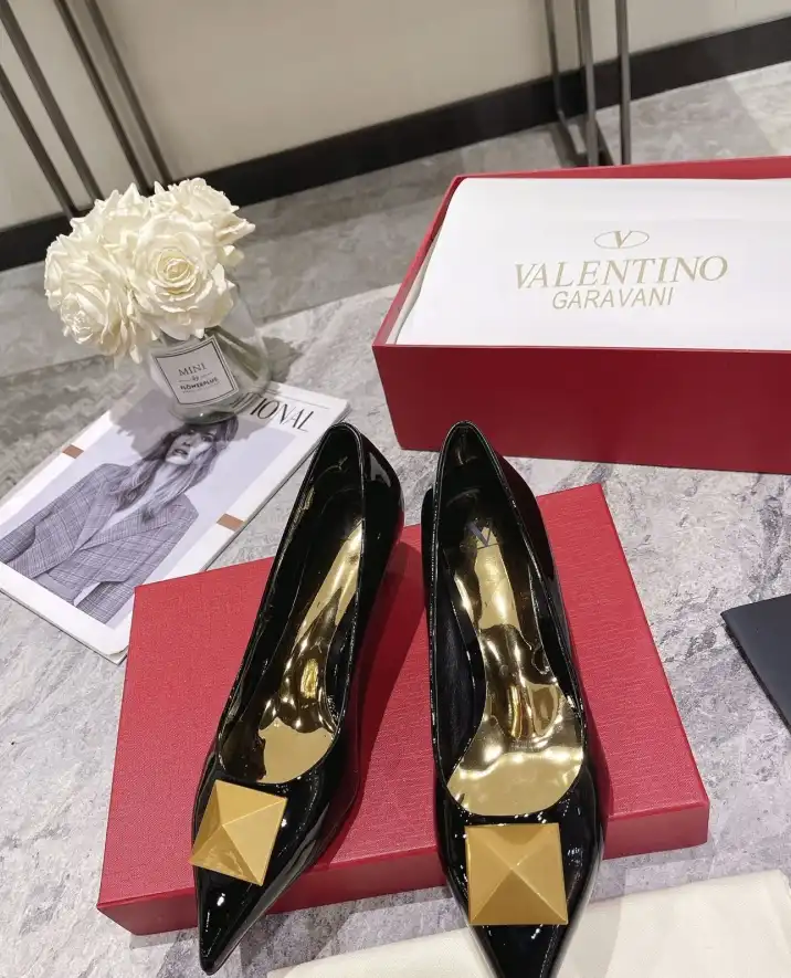 hype Valentino High Heels